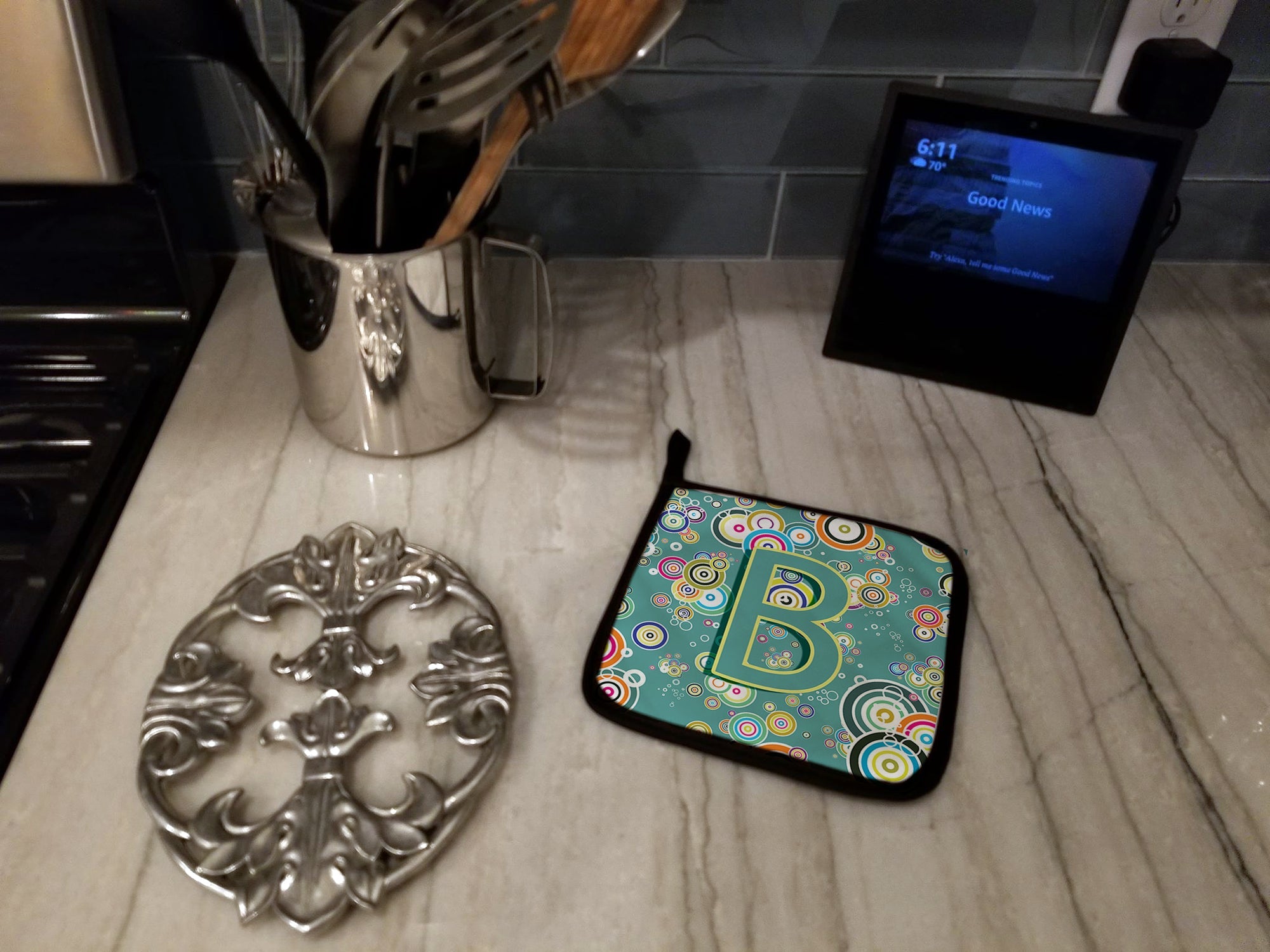 Letter B Circle Circle Teal Initial Alphabet Pot Holder Set of 2 Heat Resistant Quilted Hot Pads 7.5 x 7.5 Inch, Insulated Kitchen Trivets for Cooking & Baking