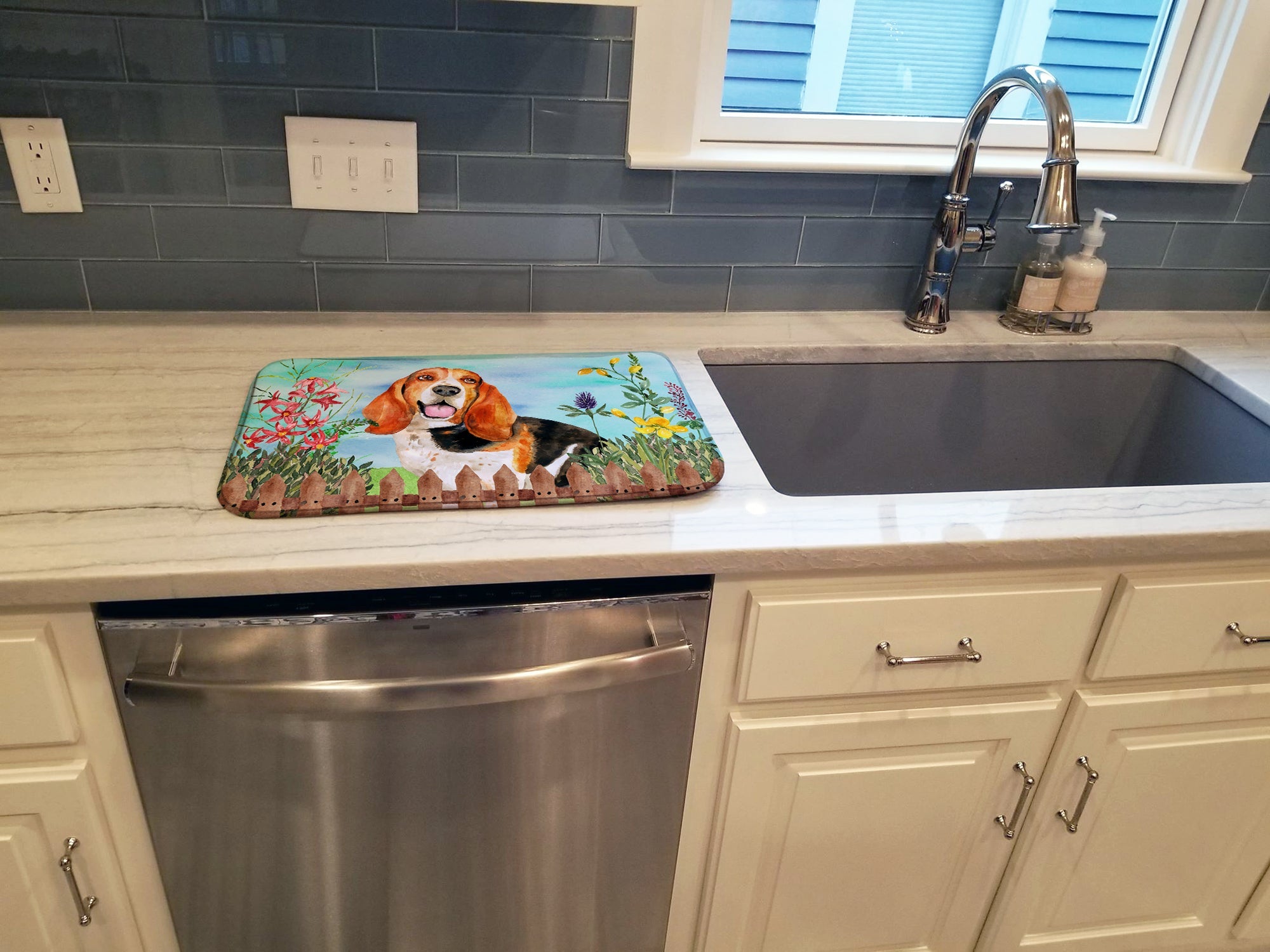 Basset Hound Spring Dish Drying Mat Absorbent Dish Drying Mat Pad for Kitchen Counter Dish Drainer Mat for Countertop, 14 x 21", Multicolor
