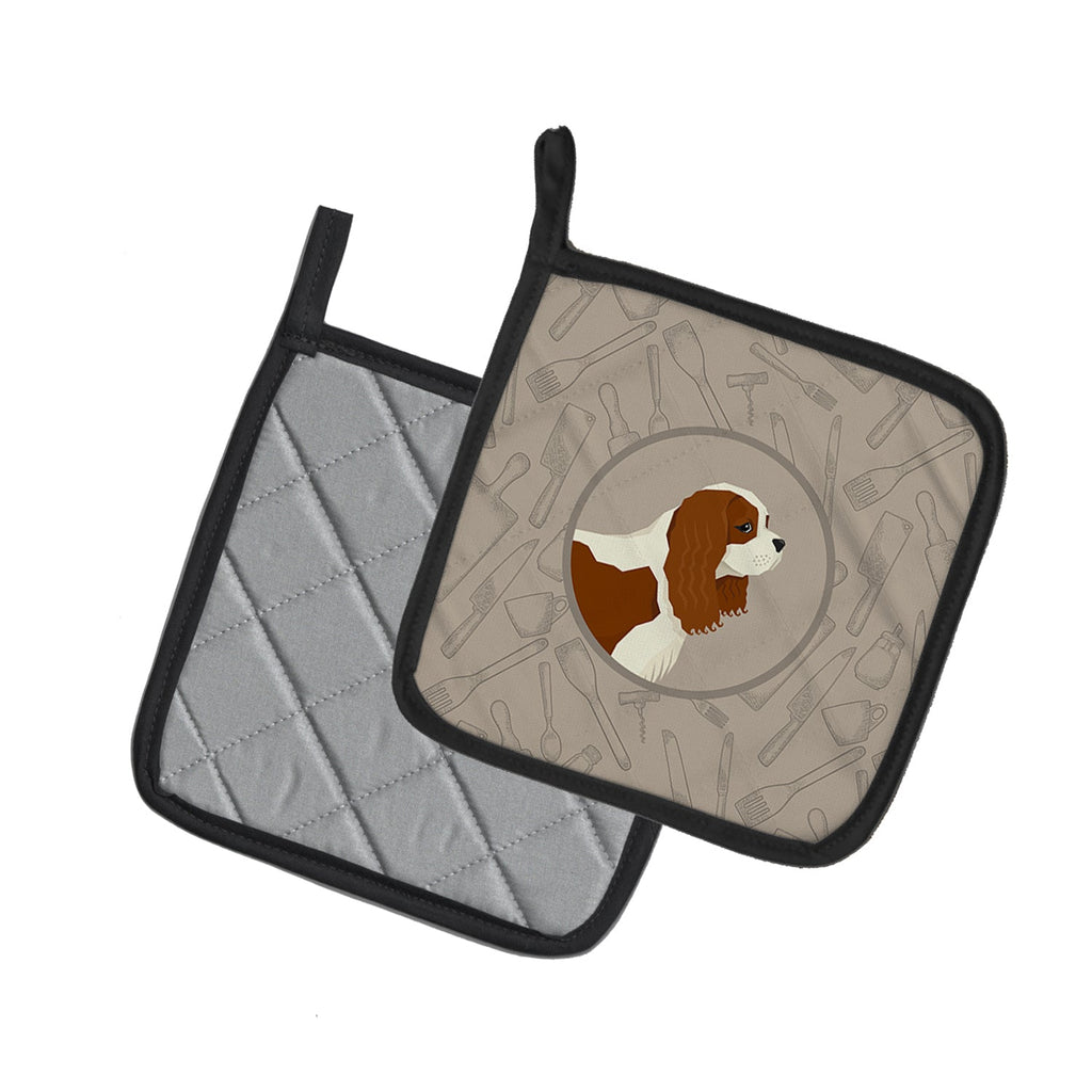 Cavalier Spaniel In the Kitchen Pot Holder Set of 2 Heat Resistant Quilted Hot Pads 7.5 x 7.5 Inch, Insulated Kitchen Trivets for Cooking & Baking