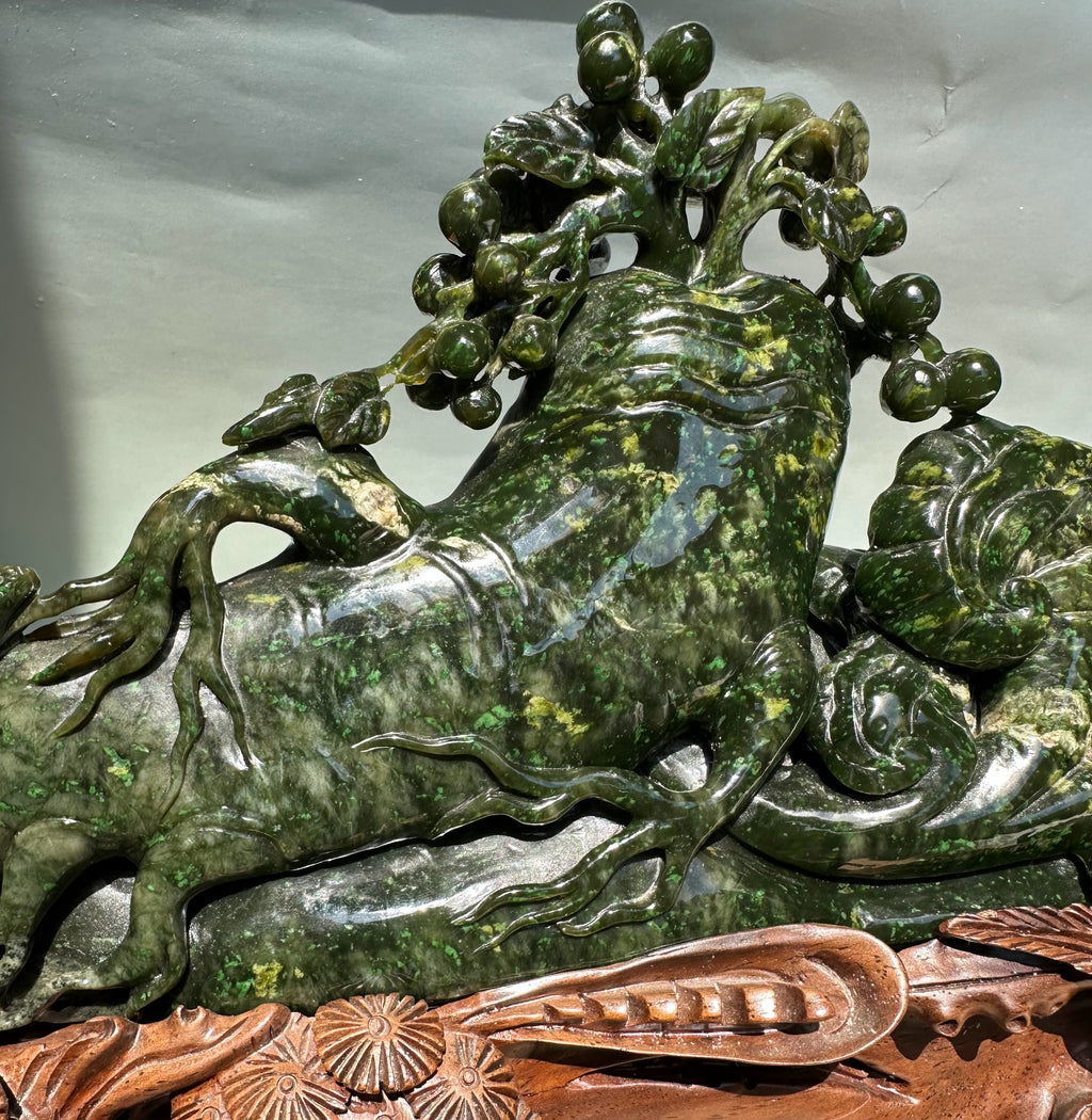Unique Canadian Cassiar Sculpture - 4lbs 5oz