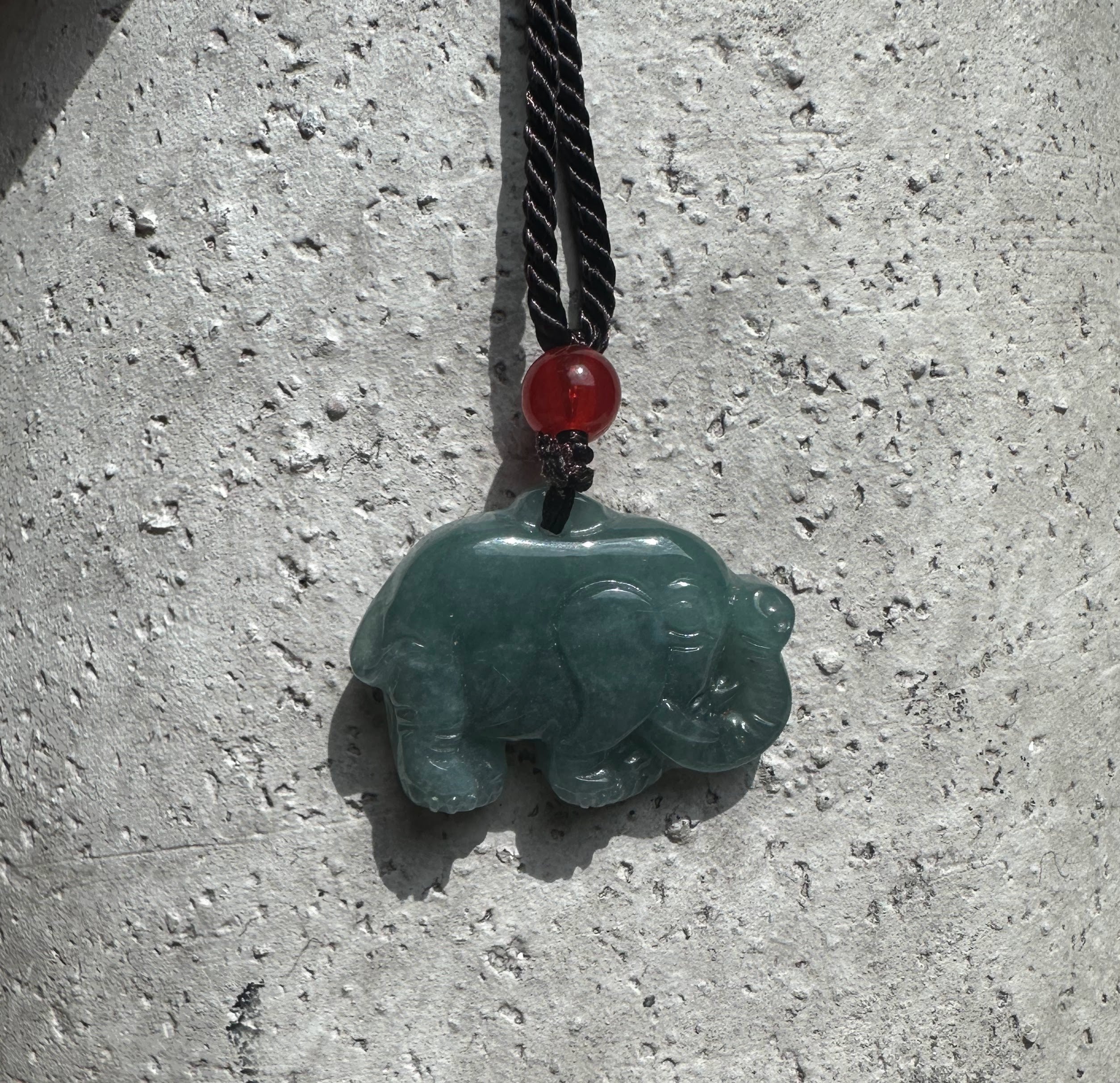 Guatemalan Jadeite Elephant Pendant, 26mm