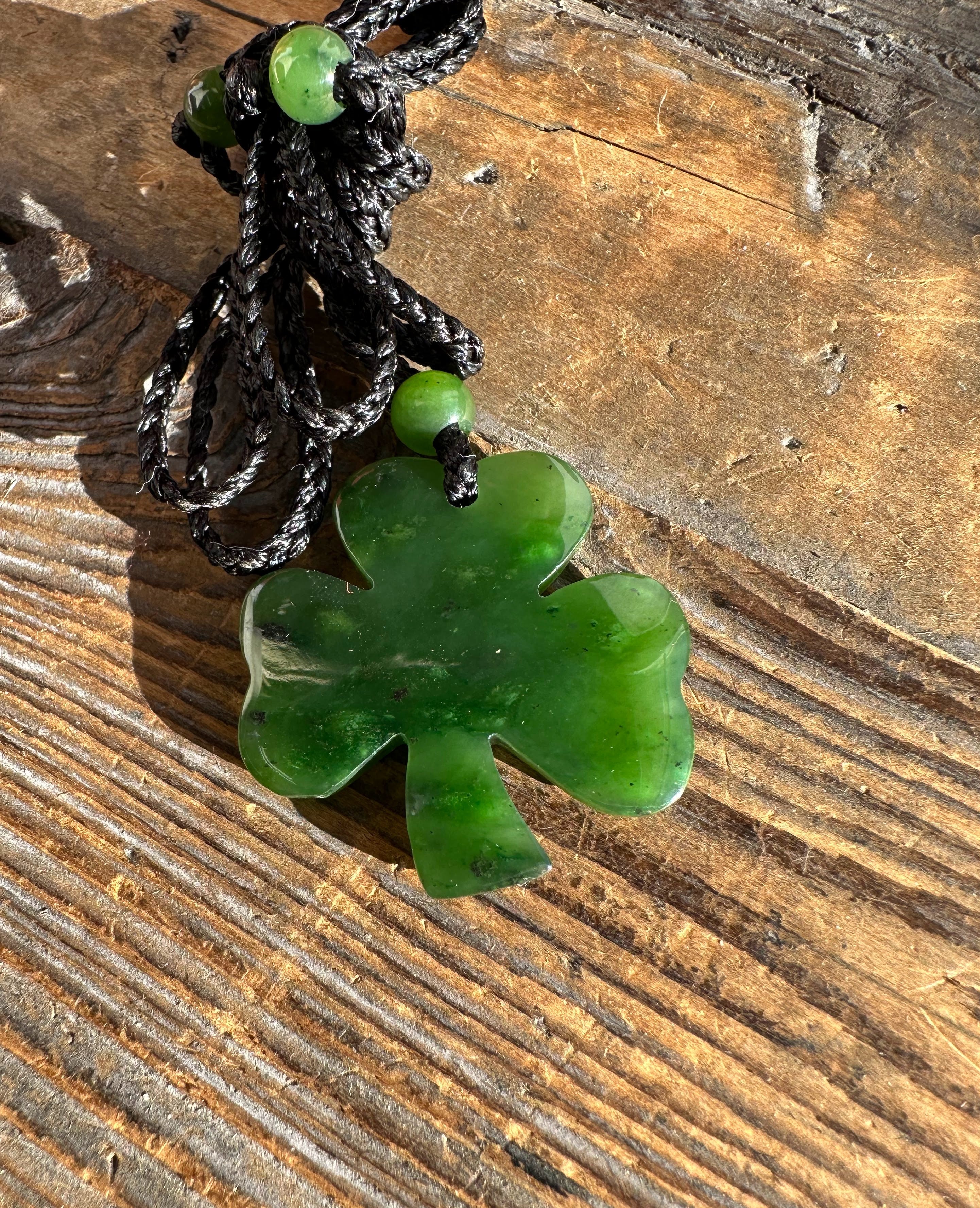 Canadian Jade 3 Leaf Clover Pendant - 30mm - 1451