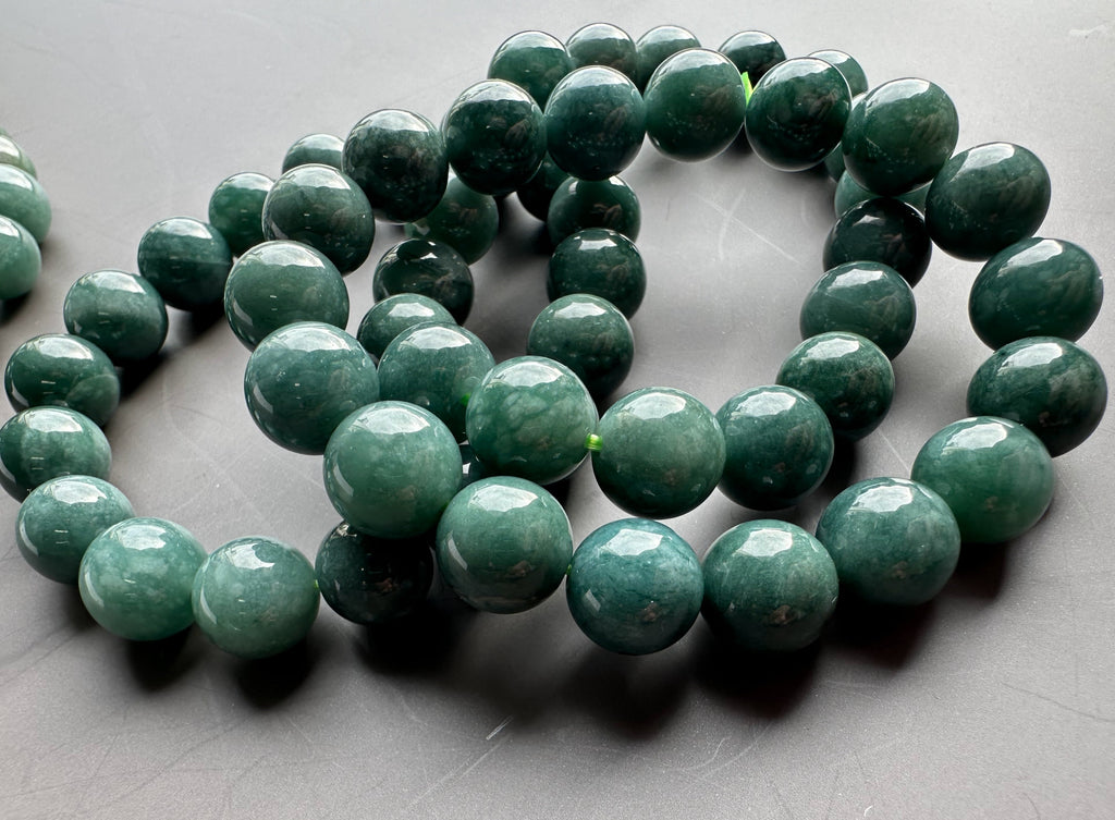 Guatemalan Jadeite Bead Bracelet - 10mm