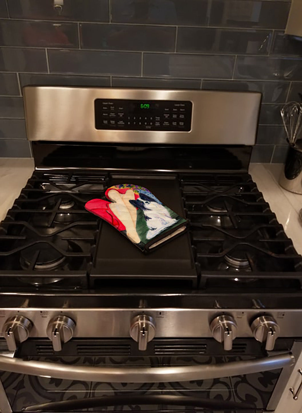 Lady with her Papillon Oven Mitt Heat Resistant Thick Oven Mitt for Hot Pans and Oven, Kitchen Mitt Protect Hands, Cooking Baking Glove