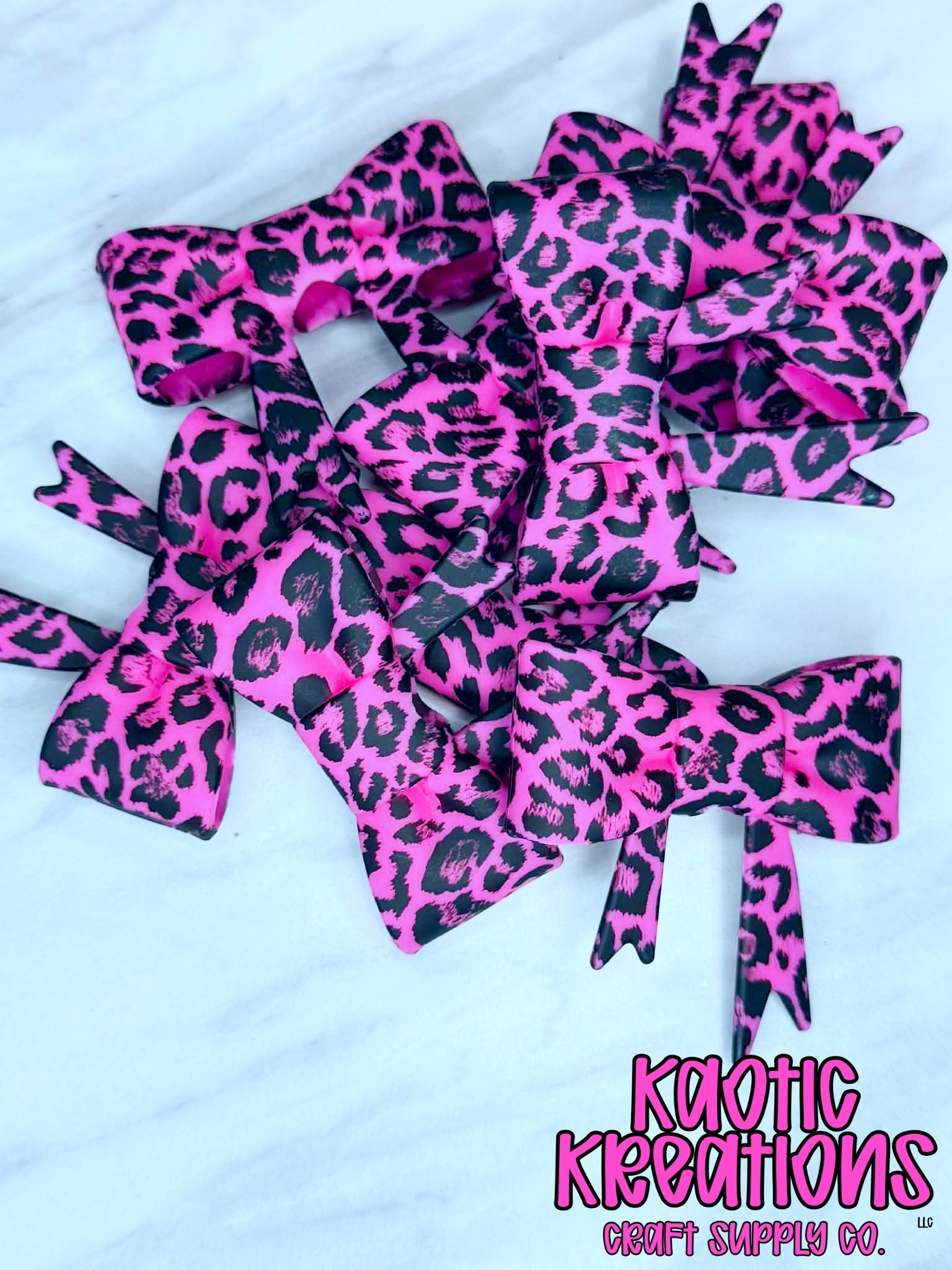 D65 BEADABLE JUMBO SILICONE BOW HOT PINK LEOPARD (1ct)