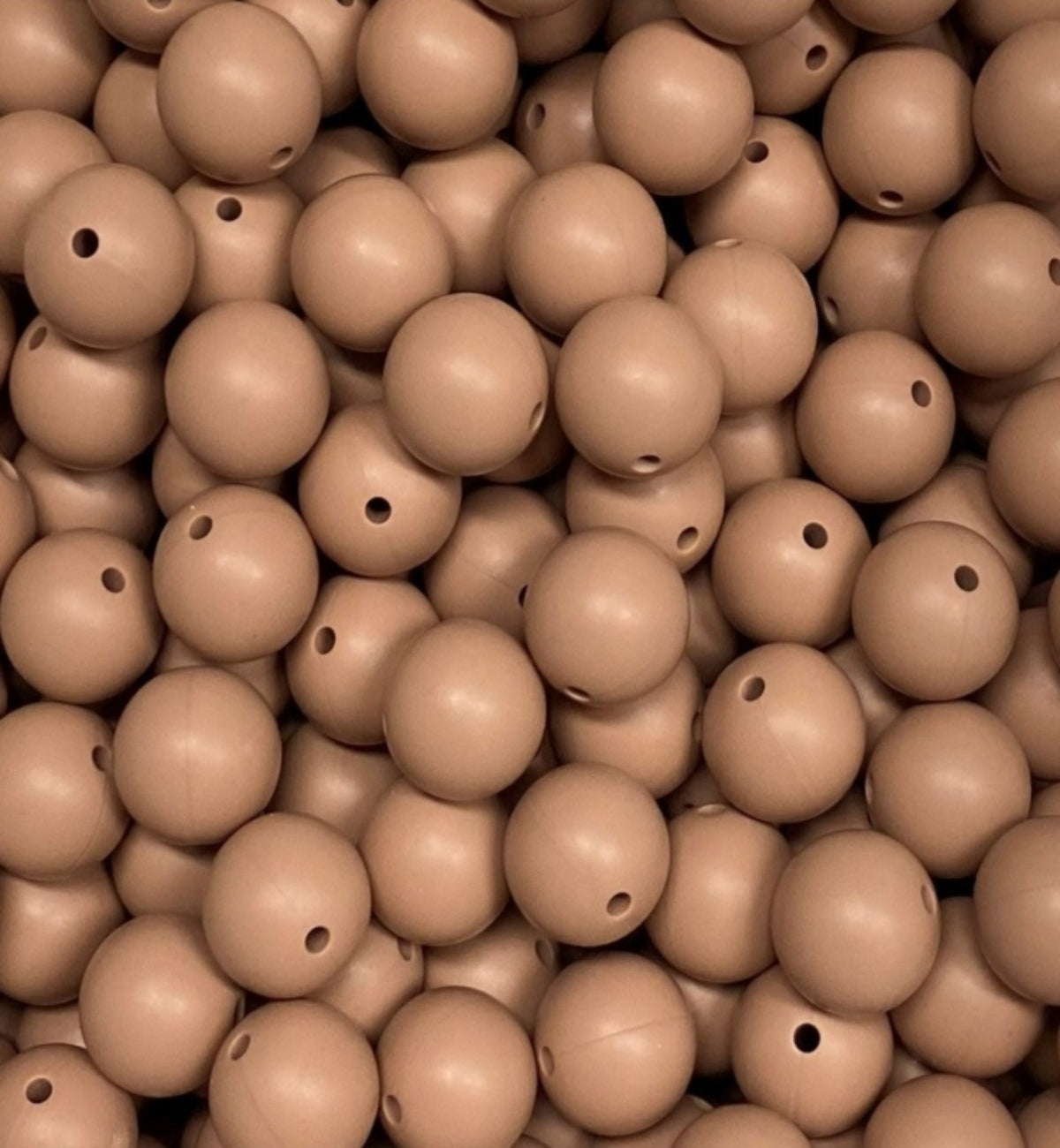 #77 HAZELNUT 15MM SOLID (10ct)